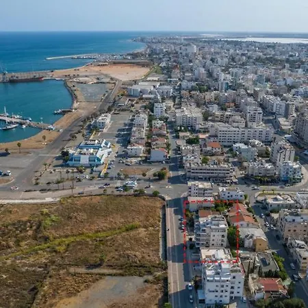 Stavri De'lux * לרנקה