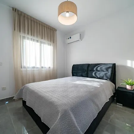 شقة Stavri De'lux *