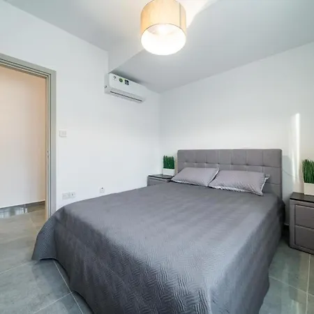 Stavri De'lux شقة *